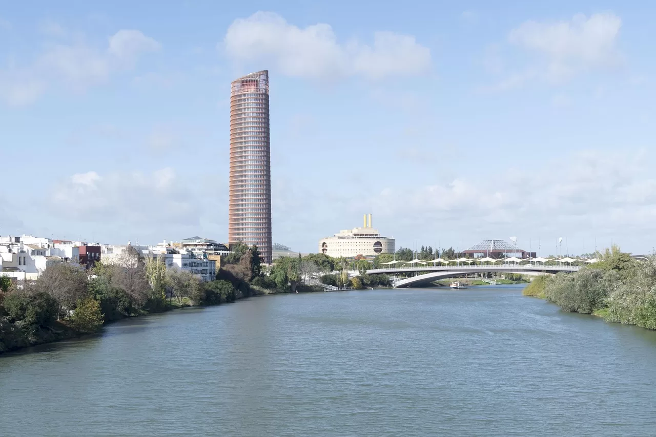 Geführte Tour Sevilla: Erleben Sie die Magie Andalusiens mit “Seville With Estela“
